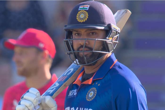 IND vs ENG: रोहित ने कप्तानी में कोहली को पछाड़ा, धोनी का रिकॉर्ड भी खतरे में पड़ा